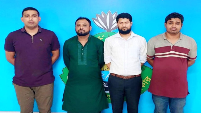 সেনাবাহিনীর ভুয়া মেজর সেজে তরুণীকে বিয়ে, র‍্যাবে...