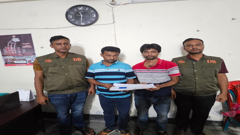 ঝালকাঠিতে ইয়াবাসহ দুই মাদক কারবারি গ্রেপ্তার...