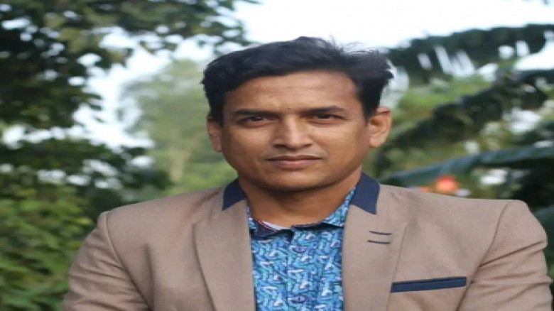 রাস্তার অনিয়মের তথ্য সংগ্রহ করায় সাংবাদিকদের মের...