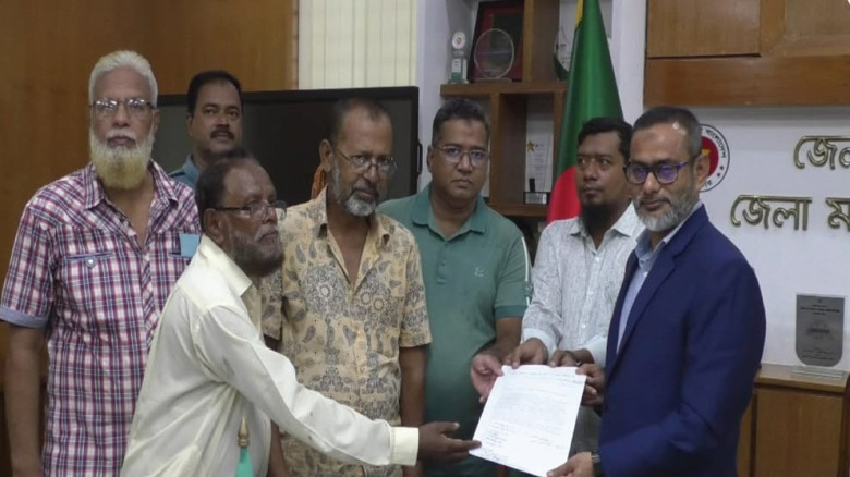 যশোরে জবরদস্তি বৈদ্যুতিক সঞ্চালন লাইন স্থাপন বন্ধে...