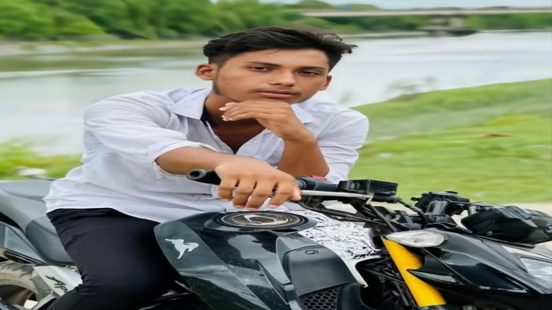 সাতক্ষীরার কালিগঞ্জে দুই মোটরসাইকেলের মুখোমুখি সংঘ...