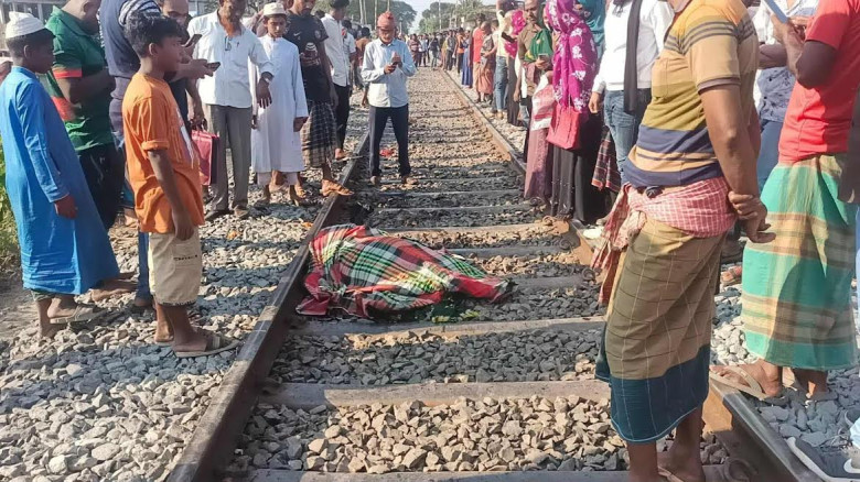 কালীগঞ্জে ট্রেনে কাটা পড়ে নারী নিহত...