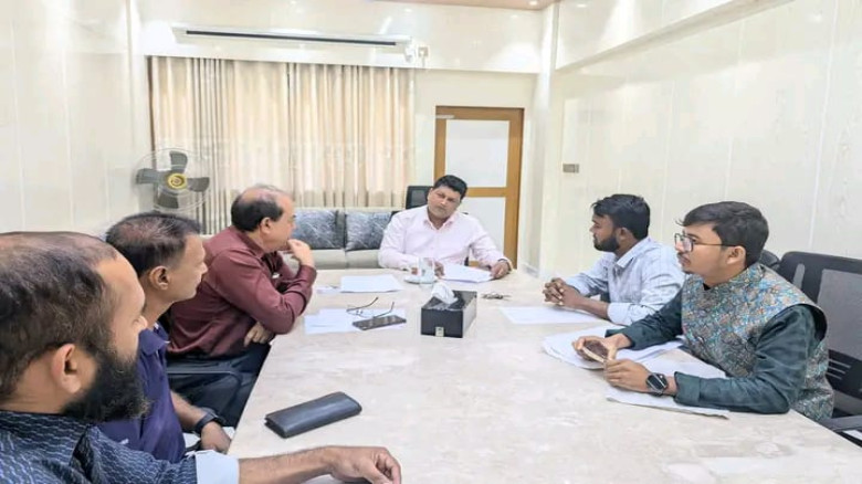 চবি শিক্ষার্থীদের জন্য শহর–ক্যাম্পাস ফিরতি বাস সেব...
